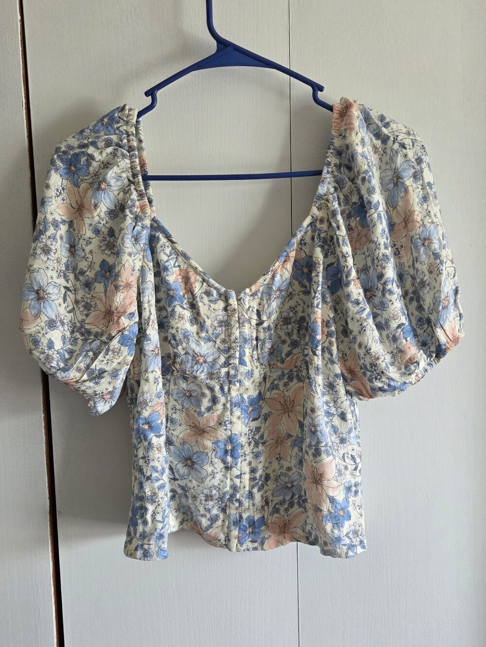 Sienna Sky Blue & Cream Floral Puff-Sleeve Blouse